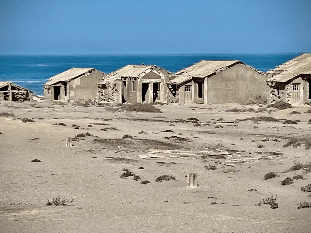 Elizabeth Bay ghost town 4x4 tour landscape